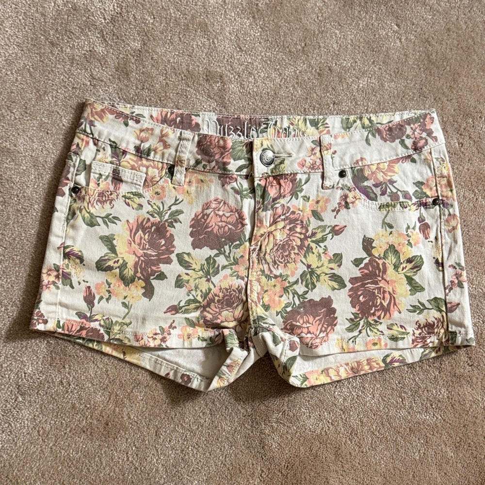Puzzle Jeans Floral Shorts